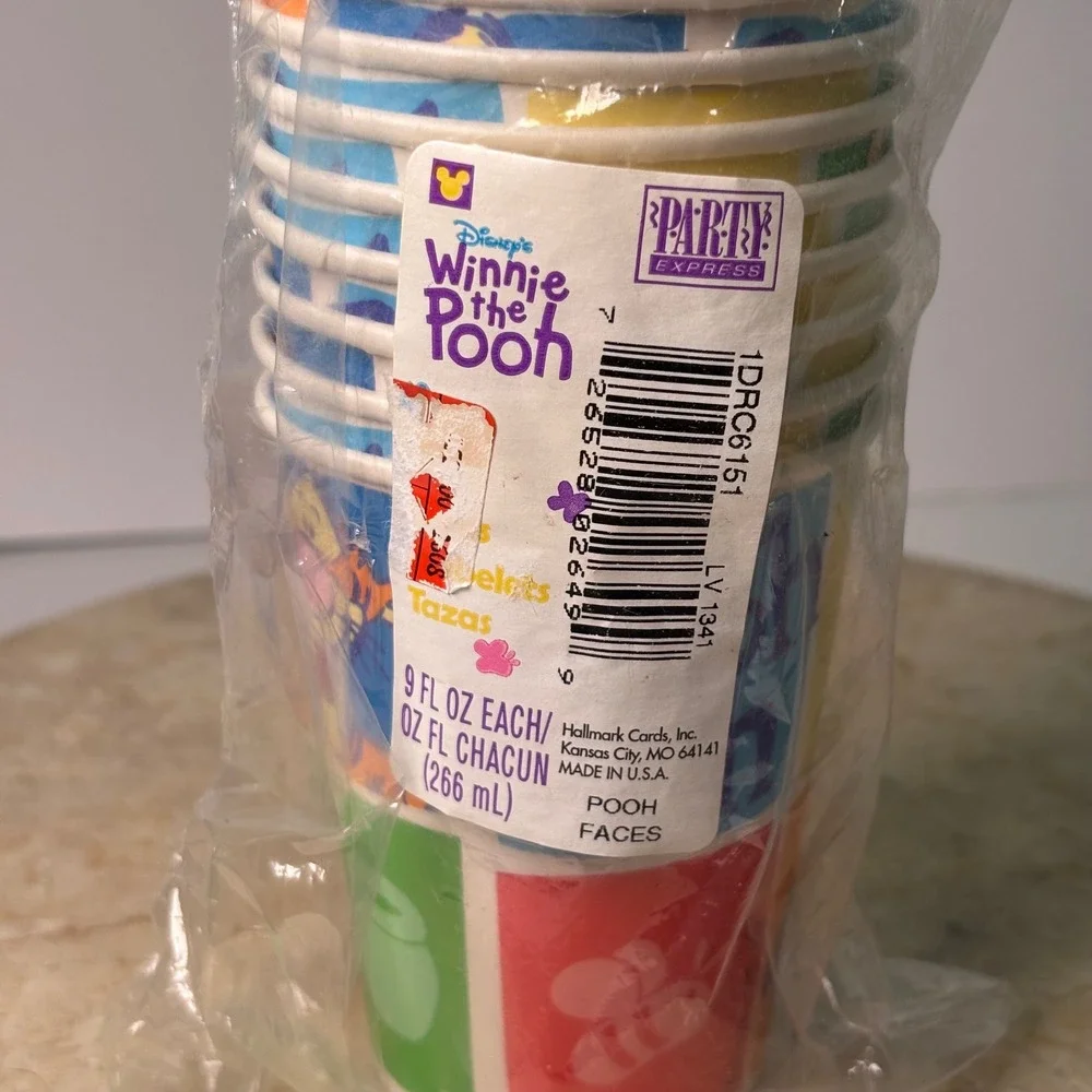 VTG Disney Winnie the Pooh Paper Cups 8ct 9oz Multicolor Vintage Hallmark New